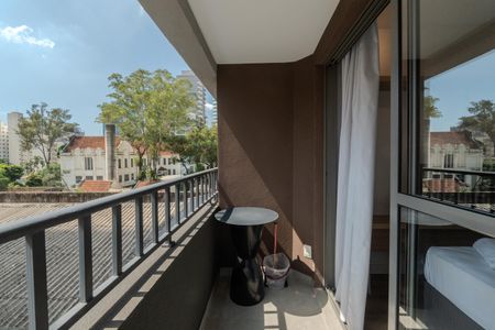 Studio para alugar com 30m², 1 quarto e sem vaga Studio para alugar com 30m², 1 quarto e sem vagaSacada