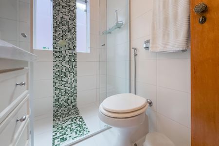 Casa à venda com 204m², 3 quartos e 3 vagasBanheiro da Suíte