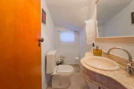 Casa à venda com 204m², 3 quartos e 3 vagasLavabo