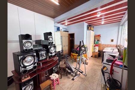 Casa à venda com 326m², 5 quartos e 4 vagasÁrea de Serviço