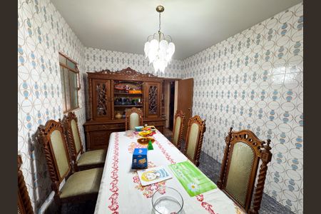 Casa à venda com 326m², 5 quartos e 4 vagasSala de Jantar