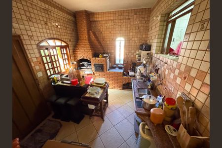 Casa à venda com 326m², 5 quartos e 4 vagasÁrea Gourmet