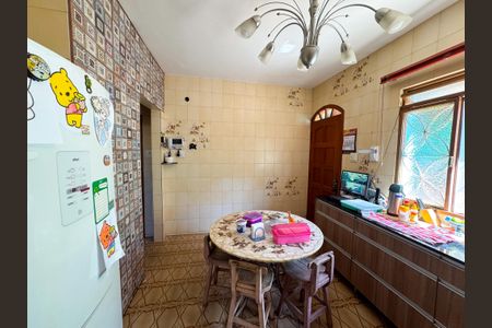 Casa à venda com 326m², 5 quartos e 4 vagasCozinha