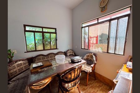 Casa à venda com 326m², 5 quartos e 4 vagasCopa