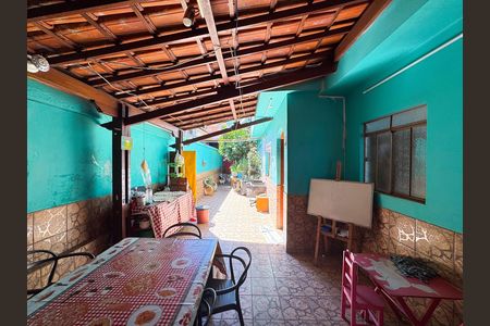 Casa à venda com 326m², 5 quartos e 4 vagasGaragem