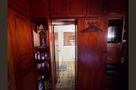 Casa à venda com 326m², 5 quartos e 4 vagasQuarto 3