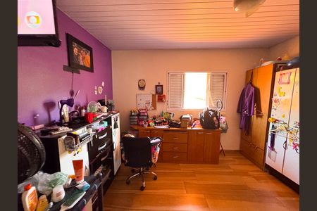 Casa à venda com 326m², 5 quartos e 4 vagasEdícula