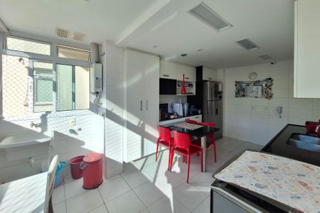 Apartamento à venda com 114m², 3 quartos e 2 vagasÁrea de Serviço