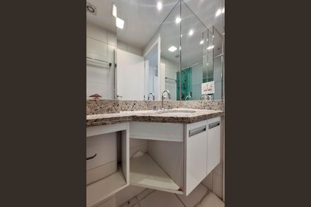 Apartamento à venda com 114m², 3 quartos e 2 vagasBanheiro da Suíte 1