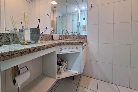 Apartamento à venda com 114m², 3 quartos e 2 vagasBanheiro Social