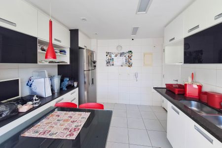 Apartamento à venda com 114m², 3 quartos e 2 vagasCozinha