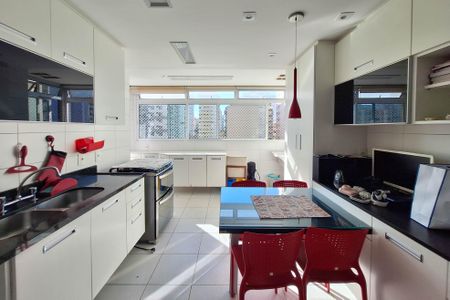 Apartamento à venda com 114m², 3 quartos e 2 vagasCozinha