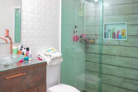 Casa à venda com 118m², 2 quartos e 2 vagasBanheiro da Suite