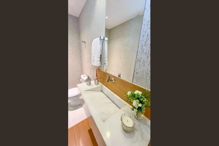 Apartamento à venda com 370m², 5 quartos e 5 vagasBanheiro