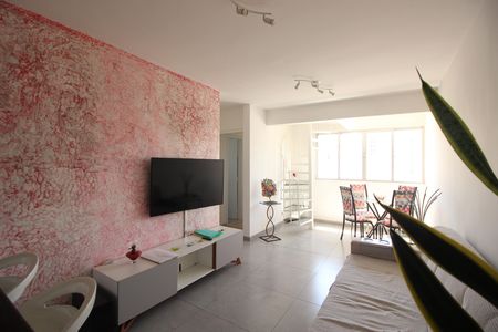 Apartamento à venda com 100m², 2 quartos e 2 vagasSala