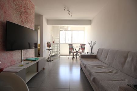 Apartamento à venda com 100m², 2 quartos e 2 vagasSala