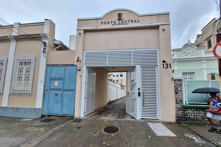 Apartamento para alugar com 66m², 2 quartos e 1 vaga Apartamento para alugar com 66m², 2 quartos e 1 vagaFachada