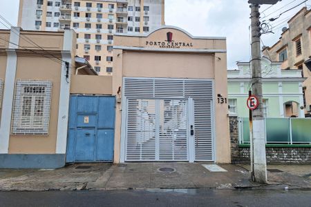 Apartamento para alugar com 66m², 2 quartos e 1 vaga Apartamento para alugar com 66m², 2 quartos e 1 vagaFachada