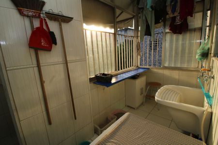 Apartamento à venda com 74m², 3 quartos e 1 vagaÁrea de Serviço