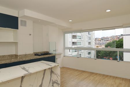 Apartamento para alugar com 2 quartos, 41m² em Vila Carmosina, São Paulo