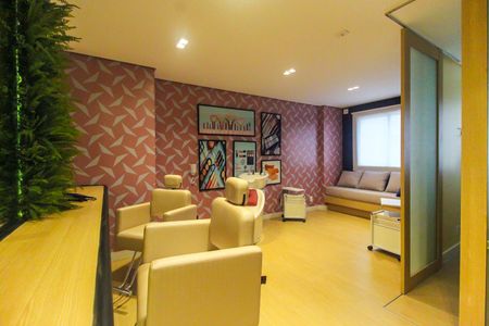 Apartamento para alugar com 41m², 2 quartos e 1 vaga Apartamento para alugar com 41m², 2 quartos e 1 vagaSalão de beleza