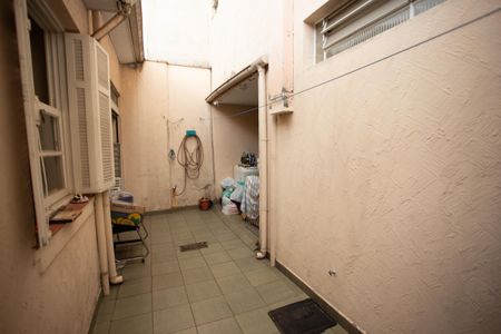 Casa à venda com 200m², 3 quartos e 3 vagas Casa à venda com 200m², 3 quartos e 3 vagasQuintal