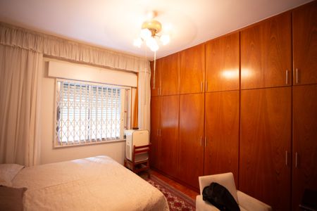 Casa à venda com 200m², 3 quartos e 3 vagas Casa à venda com 200m², 3 quartos e 3 vagasQuarto 1