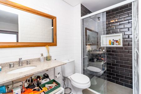 Apartamento à venda com 102m², 2 quartos e 2 vagasBanheiro da Suíte