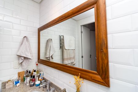 Apartamento à venda com 102m², 2 quartos e 2 vagasBanheiro da Suíte