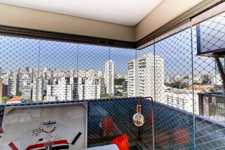 Apartamento à venda com 102m², 2 quartos e 2 vagasVaranda / Lavanderia