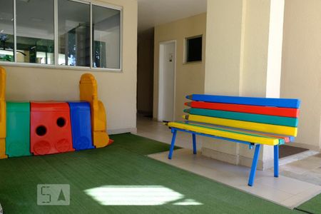 Apartamento para alugar com 71m², 3 quartos e 1 vaga Apartamento para alugar com 71m², 3 quartos e 1 vagaÁrea comum - Playground