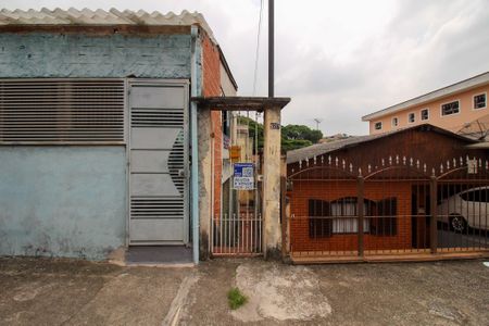 Casa para alugar com 40m², 1 quarto e sem vaga Casa para alugar com 40m², 1 quarto e sem vagaFachada e Placa