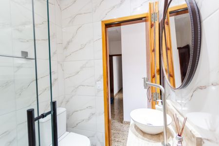 Casa à venda com 264m², 3 quartos e 2 vagasQuarto 1 Banheiro