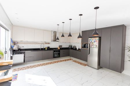 Casa à venda com 264m², 3 quartos e 2 vagasCozinha