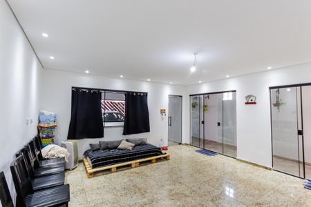 Casa à venda com 264m², 3 quartos e 2 vagasSala