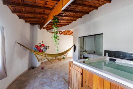 Casa à venda com 264m², 3 quartos e 2 vagasÁrea comum