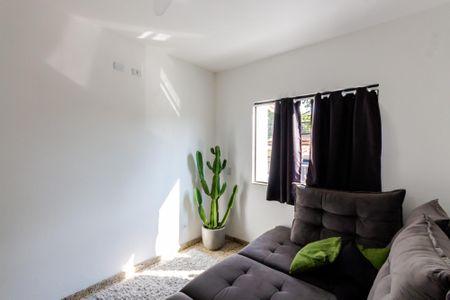 Casa à venda com 264m², 3 quartos e 2 vagasEscritório