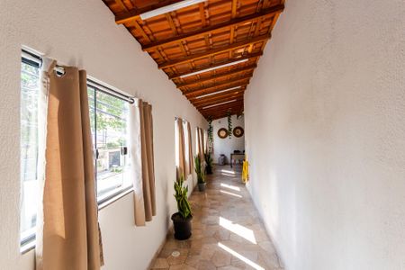 Casa à venda com 264m², 3 quartos e 2 vagasCorredor