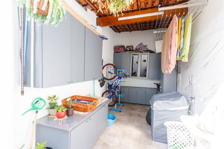 Casa à venda com 264m², 3 quartos e 2 vagasÁrea de Serviço