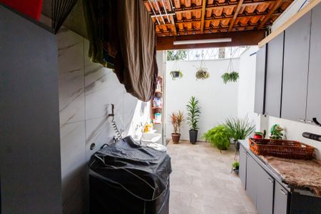 Casa à venda com 264m², 3 quartos e 2 vagasÁrea de Serviço
