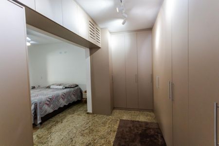 Casa à venda com 264m², 3 quartos e 2 vagasQuarto 2