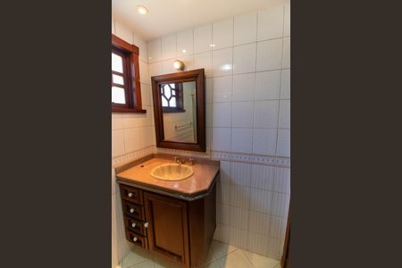 Casa de condomínio à venda com 368m², 3 quartos e 6 vagasBanheiro da Suíte 1