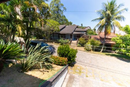 Casa de condomínio à venda com 368m², 3 quartos e 6 vagasVista da Sala