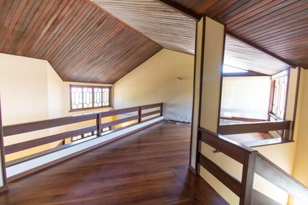 Casa de condomínio à venda com 368m², 3 quartos e 6 vagasSala 2