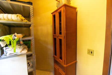 Casa de condomínio à venda com 368m², 3 quartos e 6 vagasQuarto de Serviço