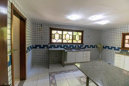 Casa de condomínio à venda com 368m², 3 quartos e 6 vagasCozinha