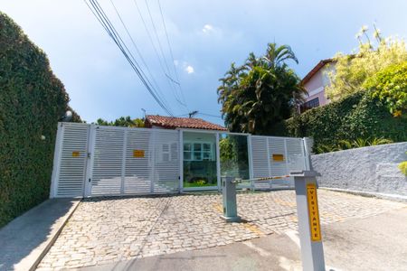 Casa de condomínio à venda com 368m², 3 quartos e 6 vagasFachada do Condomínio
