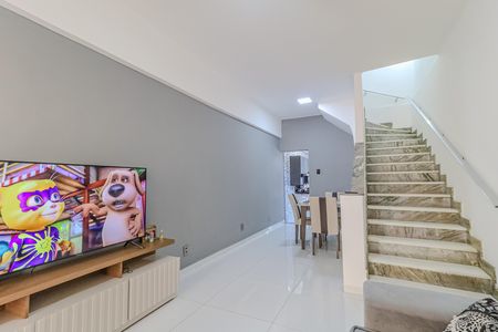 Casa para alugar com 55m², 2 quartos e sem vaga Casa para alugar com 55m², 2 quartos e sem vagaSala