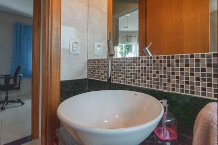 Casa à venda com 302m², 3 quartos e 4 vagas Casa à venda com 302m², 3 quartos e 4 vagasBanheiro