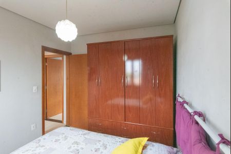 Casa à venda com 302m², 3 quartos e 4 vagas Casa à venda com 302m², 3 quartos e 4 vagasQuarto 2